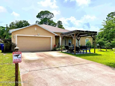 200 Delmonico Street NE Palm Bay FL 32907