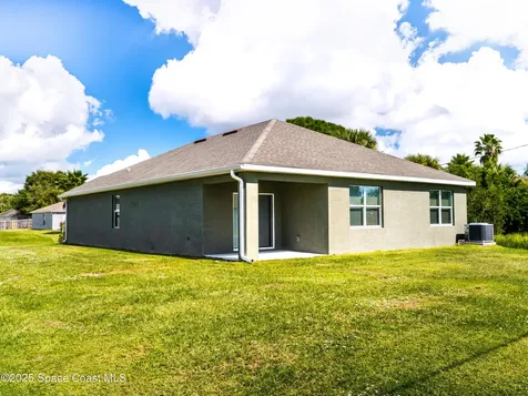 518 Hamwood Street SW Palm Bay FL 32908