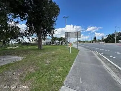 2211 N Cocoa Boulevard Cocoa FL 32922