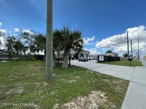 2211 N Cocoa Boulevard Cocoa FL 32922
