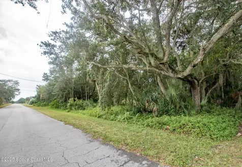 5122 Riveredge Drive Titusville FL 32780