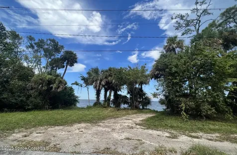 5122 Riveredge Drive Titusville FL 32780