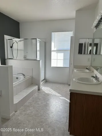 532 Arcadia Avenue NE Palm Bay FL 32907