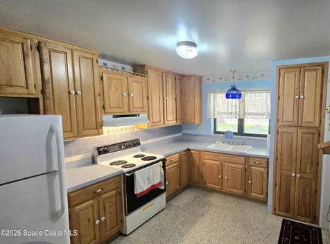 124 Sea Park Boulevard Satellite Beach FL 32937