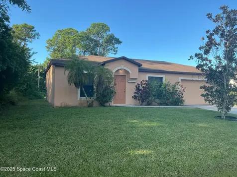 376 Americana Boulevard NE Palm Bay FL 32907