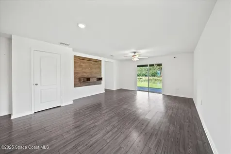 2528 Fleming Avenue SW Palm Bay FL 32908