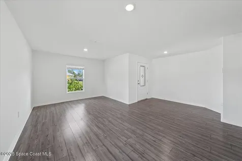 2528 Fleming Avenue SW Palm Bay FL 32908