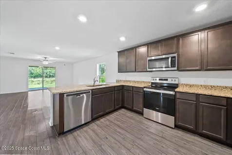 2528 Fleming Avenue SW Palm Bay FL 32908