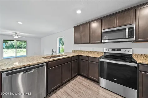 2528 Fleming Avenue SW Palm Bay FL 32908