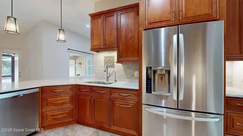 4580 Hunters Run Circle Grant FL 32949