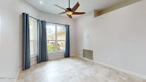 4580 Hunters Run Circle Grant FL 32949