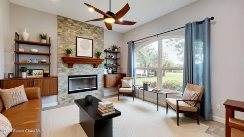 4580 Hunters Run Circle Grant FL 32949