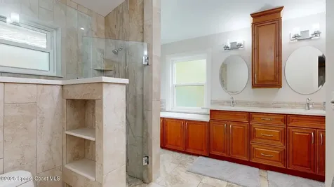 4580 Hunters Run Circle Grant FL 32949