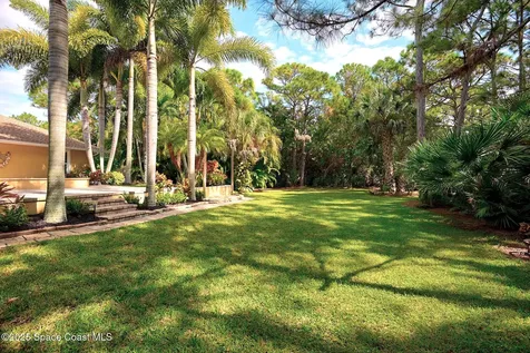 4580 Hunters Run Circle Grant FL 32949