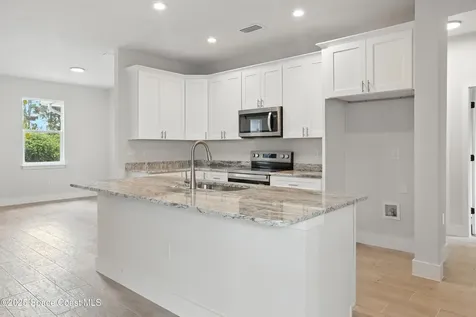 693 Akola Terrace SW Palm Bay FL 32908