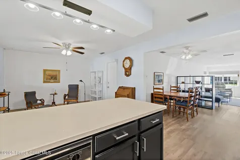 410 Emerald Drive S Indian Harbour Beach FL 32937