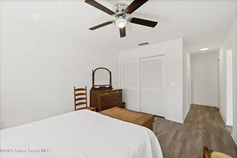 410 Emerald Drive S Indian Harbour Beach FL 32937