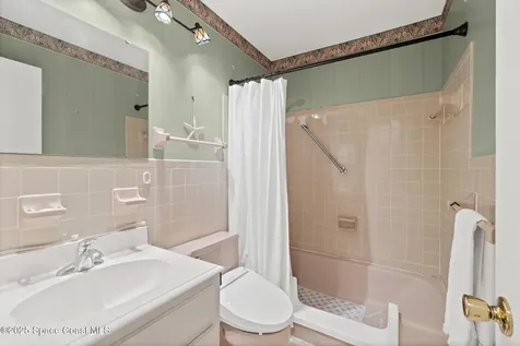 410 Emerald Drive S Indian Harbour Beach FL 32937