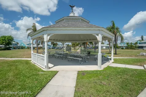 410 Emerald Drive S Indian Harbour Beach FL 32937