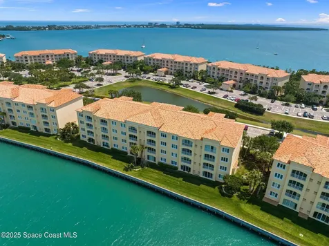 17 Harbour Isle Drive W Hutchinson Island FL 34949