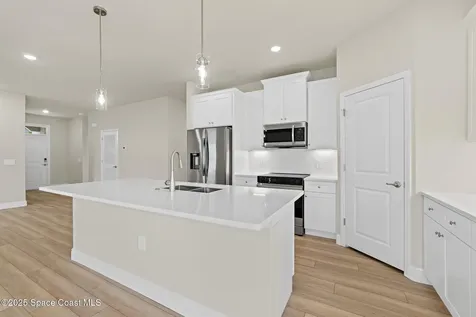 542 De Groodt Road SW Palm Bay FL 32908