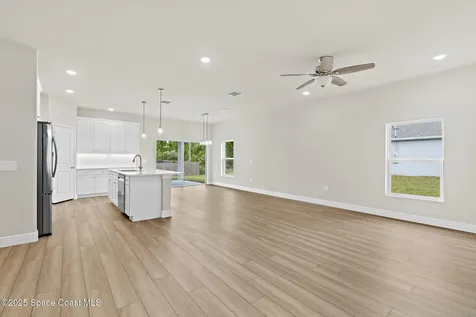 542 De Groodt Road SW Palm Bay FL 32908