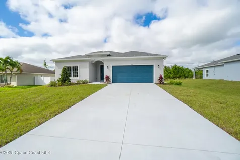 542 De Groodt Road SW Palm Bay FL 32908