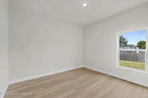 542 De Groodt Road SW Palm Bay FL 32908