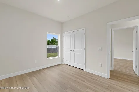 542 De Groodt Road SW Palm Bay FL 32908