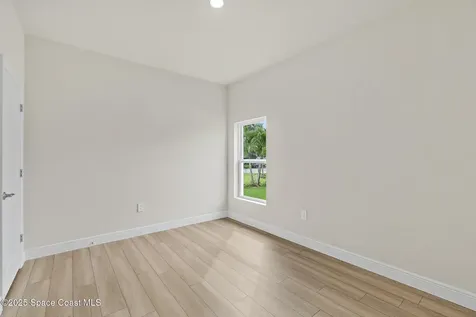 542 De Groodt Road SW Palm Bay FL 32908