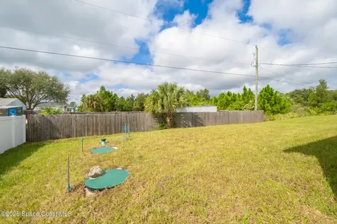 542 De Groodt Road SW Palm Bay FL 32908