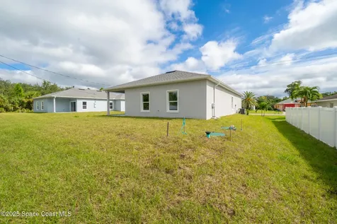 542 De Groodt Road SW Palm Bay FL 32908