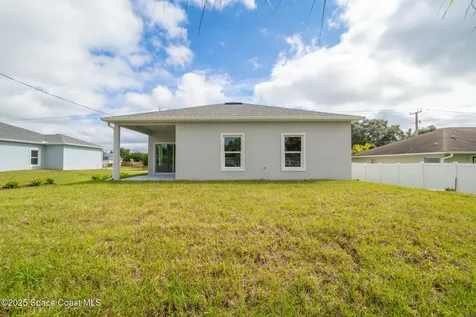 542 De Groodt Road SW Palm Bay FL 32908