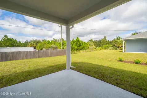 542 De Groodt Road SW Palm Bay FL 32908