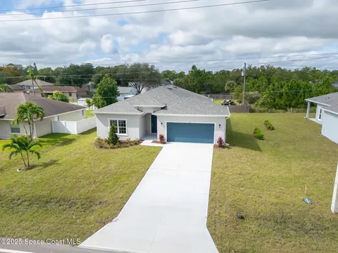 542 De Groodt Road SW Palm Bay FL 32908