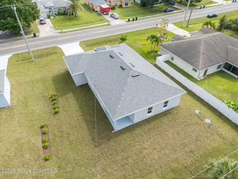 542 De Groodt Road SW Palm Bay FL 32908