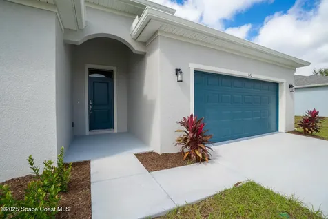542 De Groodt Road SW Palm Bay FL 32908