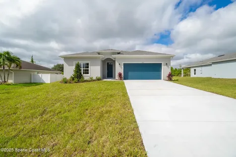 542 De Groodt Road SW Palm Bay FL 32908