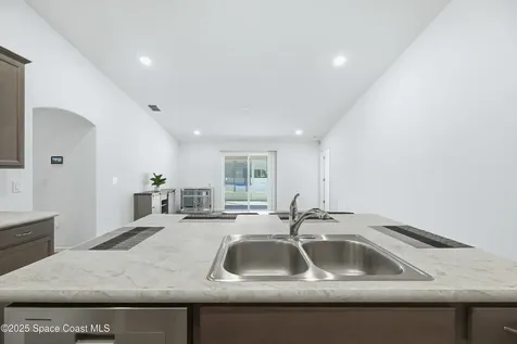 516 Olsmar Street SW Palm Bay FL 32908