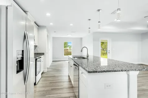 517 Fellenz Street SW Palm Bay FL 32908