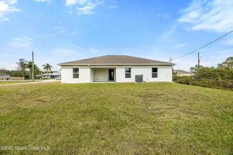 555 Harrison Street SW Palm Bay FL 32908
