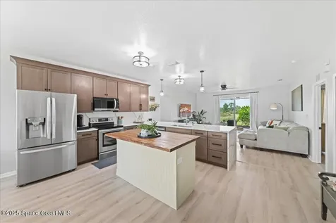 3138 Pomello Avenue SW Palm Bay FL 32908