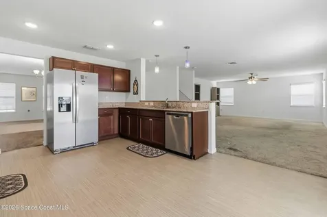 546 Cooper Court SW Palm Bay FL 32908