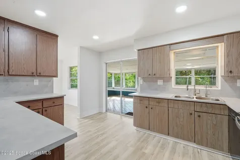 2352 Armour Court Titusville FL 32780