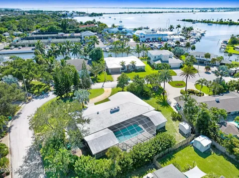 105 Cat Cay Lane Indian Harbour Beach FL 32937