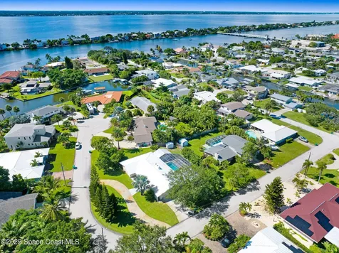 105 Cat Cay Lane Indian Harbour Beach FL 32937