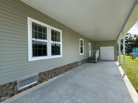 571 Tarpon Drive Barefoot Bay FL 32976