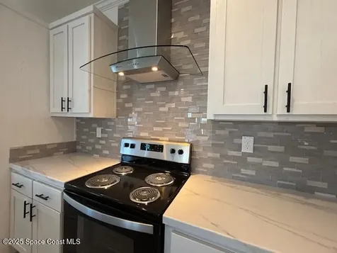 571 Tarpon Drive Barefoot Bay FL 32976
