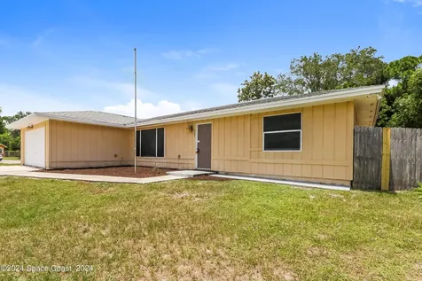 701 NW Grenada Street Port St. Lucie FL 34983