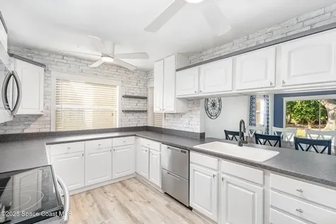 4118 Twin Oaks Boulevard Melbourne FL 32901